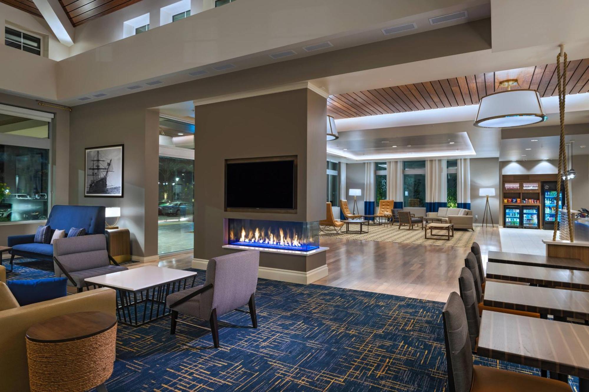 Towneplace Suites By Marriott San Diego Airport/Liberty Station Екстериор снимка