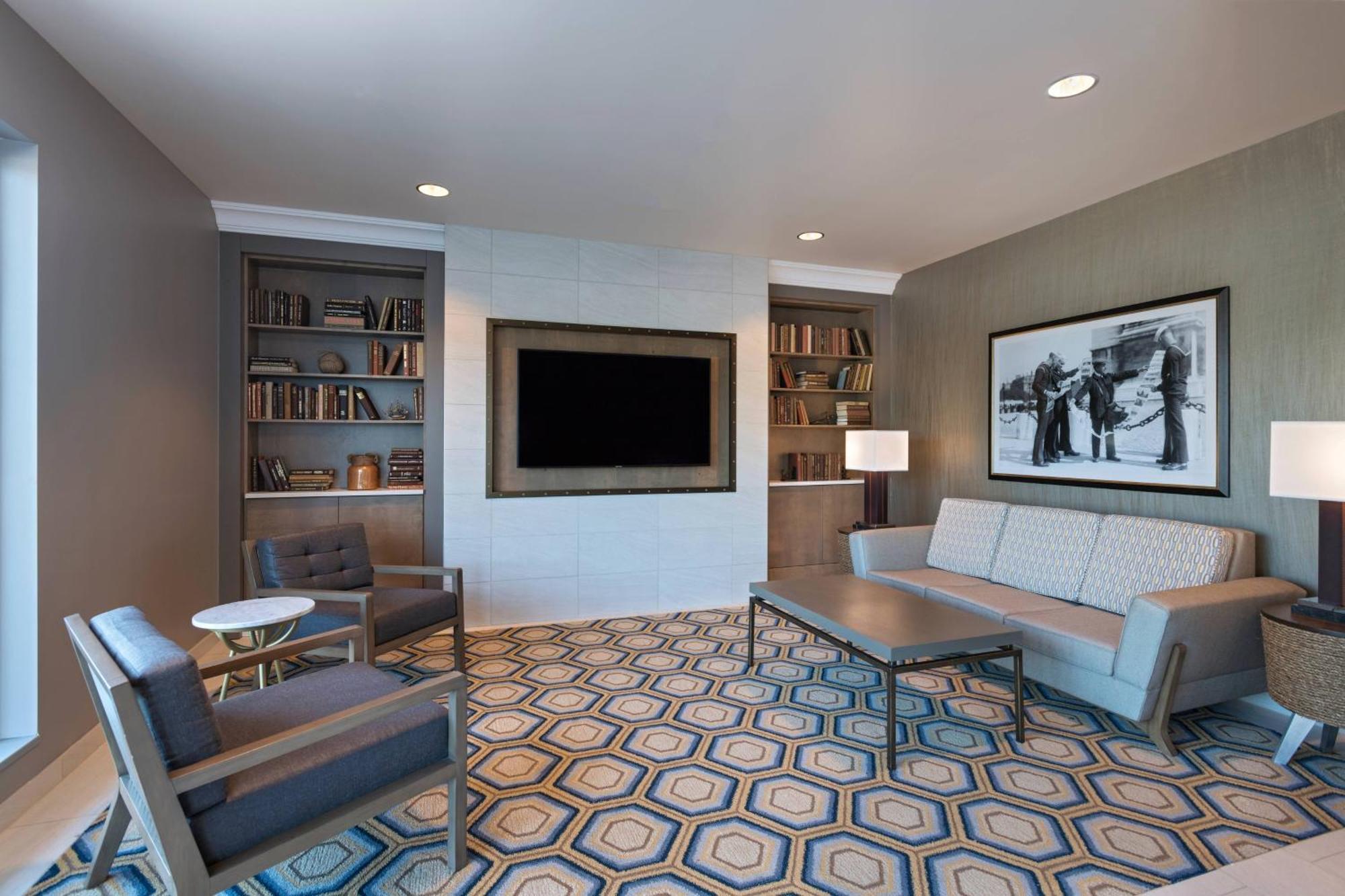 Towneplace Suites By Marriott San Diego Airport/Liberty Station Екстериор снимка