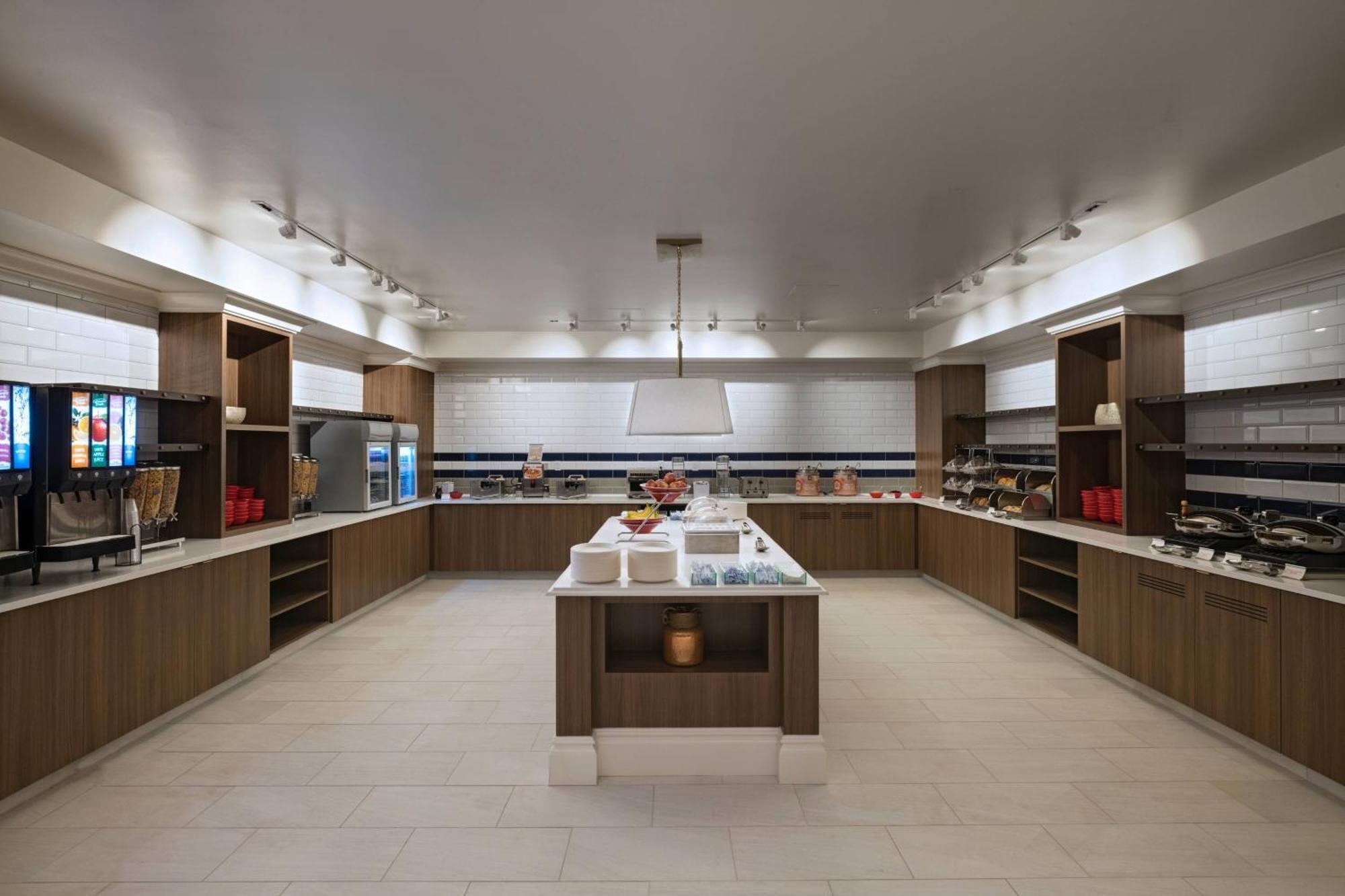 Towneplace Suites By Marriott San Diego Airport/Liberty Station Екстериор снимка