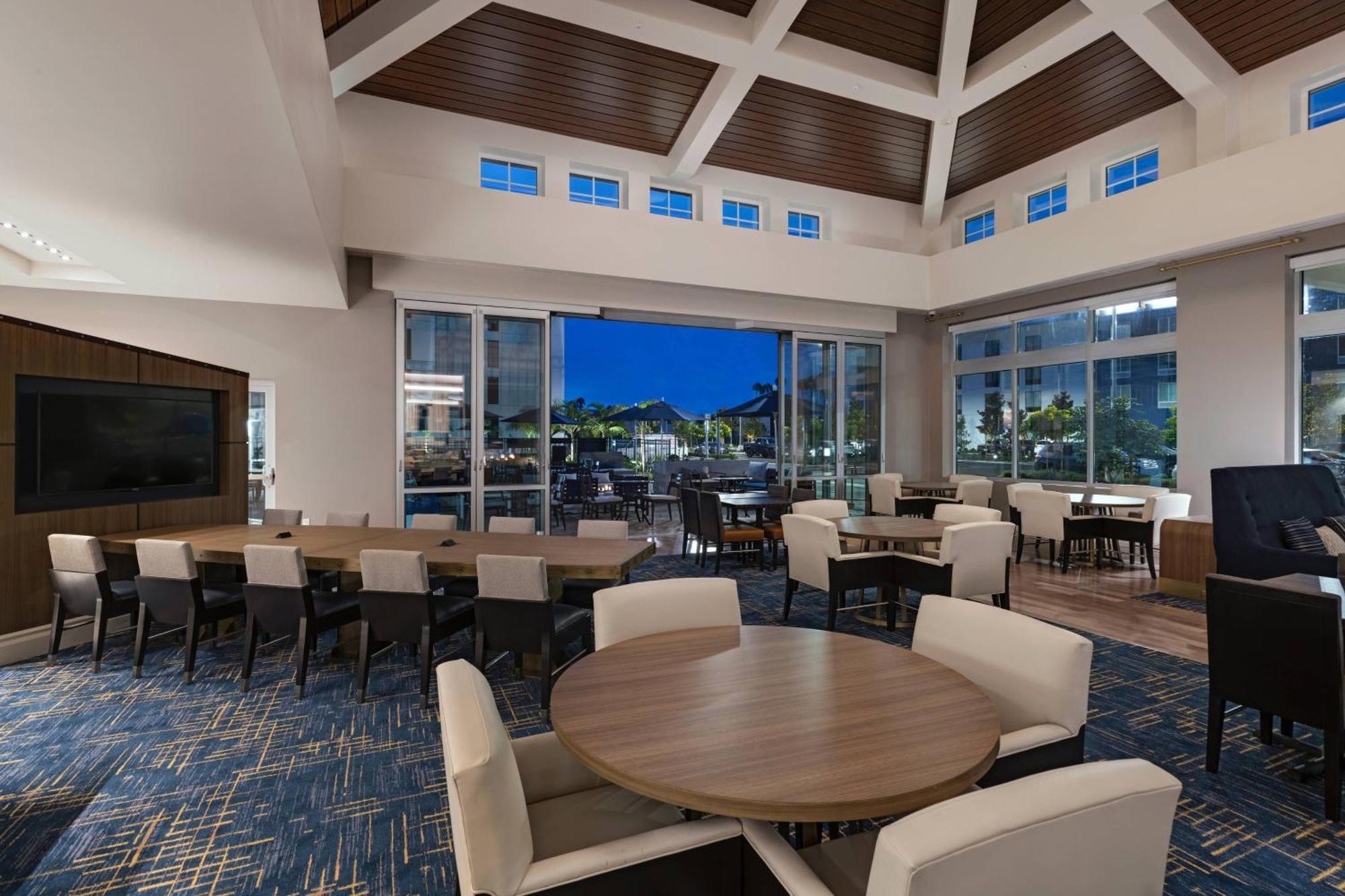 Towneplace Suites By Marriott San Diego Airport/Liberty Station Екстериор снимка