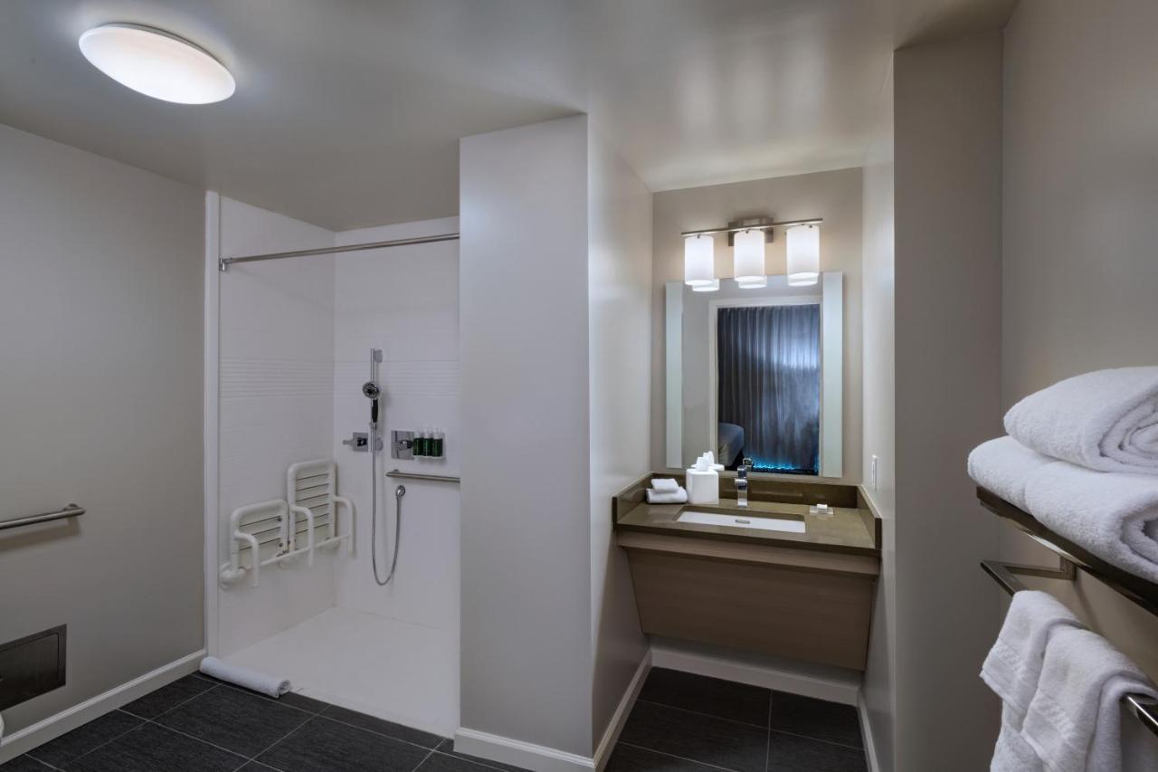 Towneplace Suites By Marriott San Diego Airport/Liberty Station Екстериор снимка
