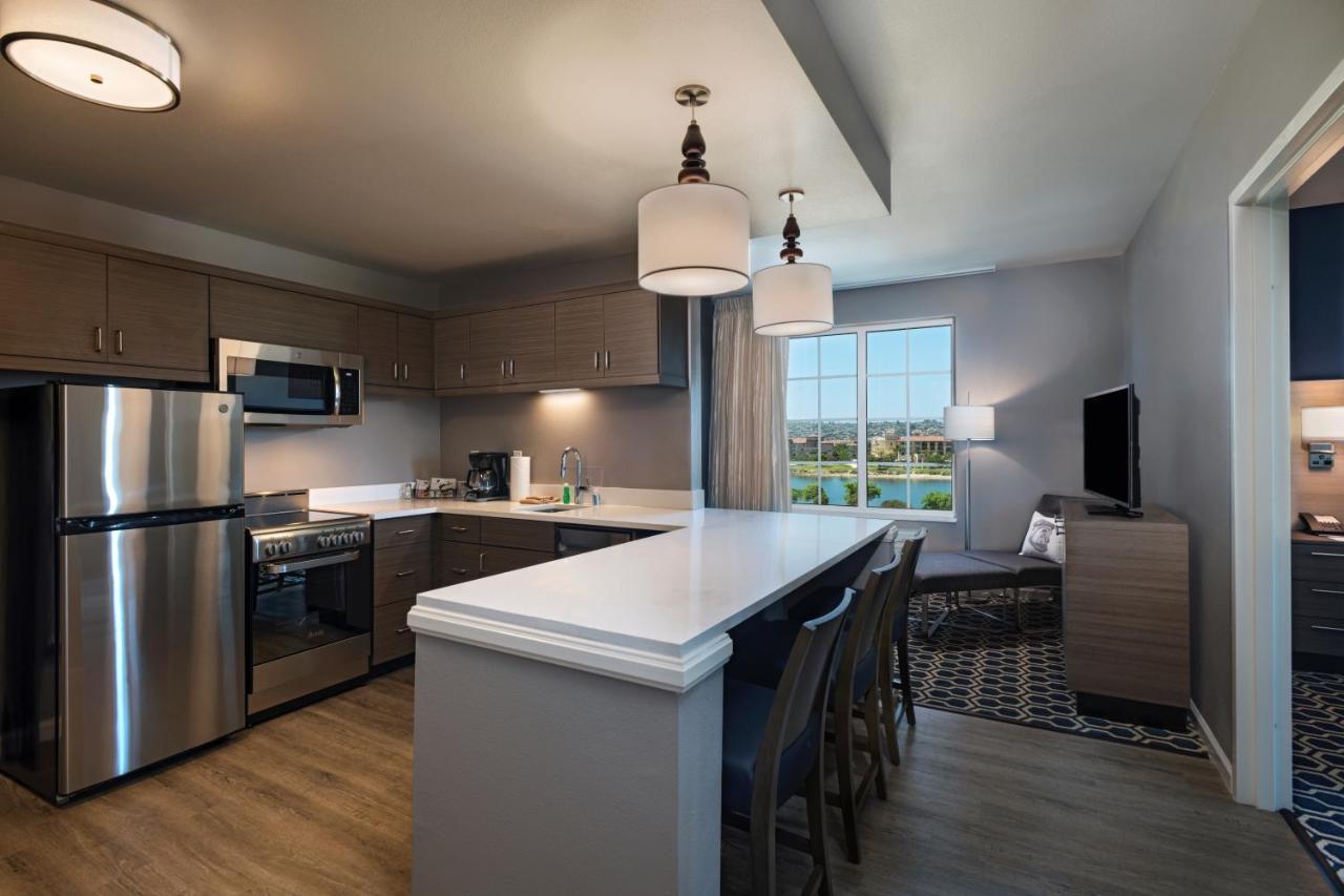 Towneplace Suites By Marriott San Diego Airport/Liberty Station Екстериор снимка